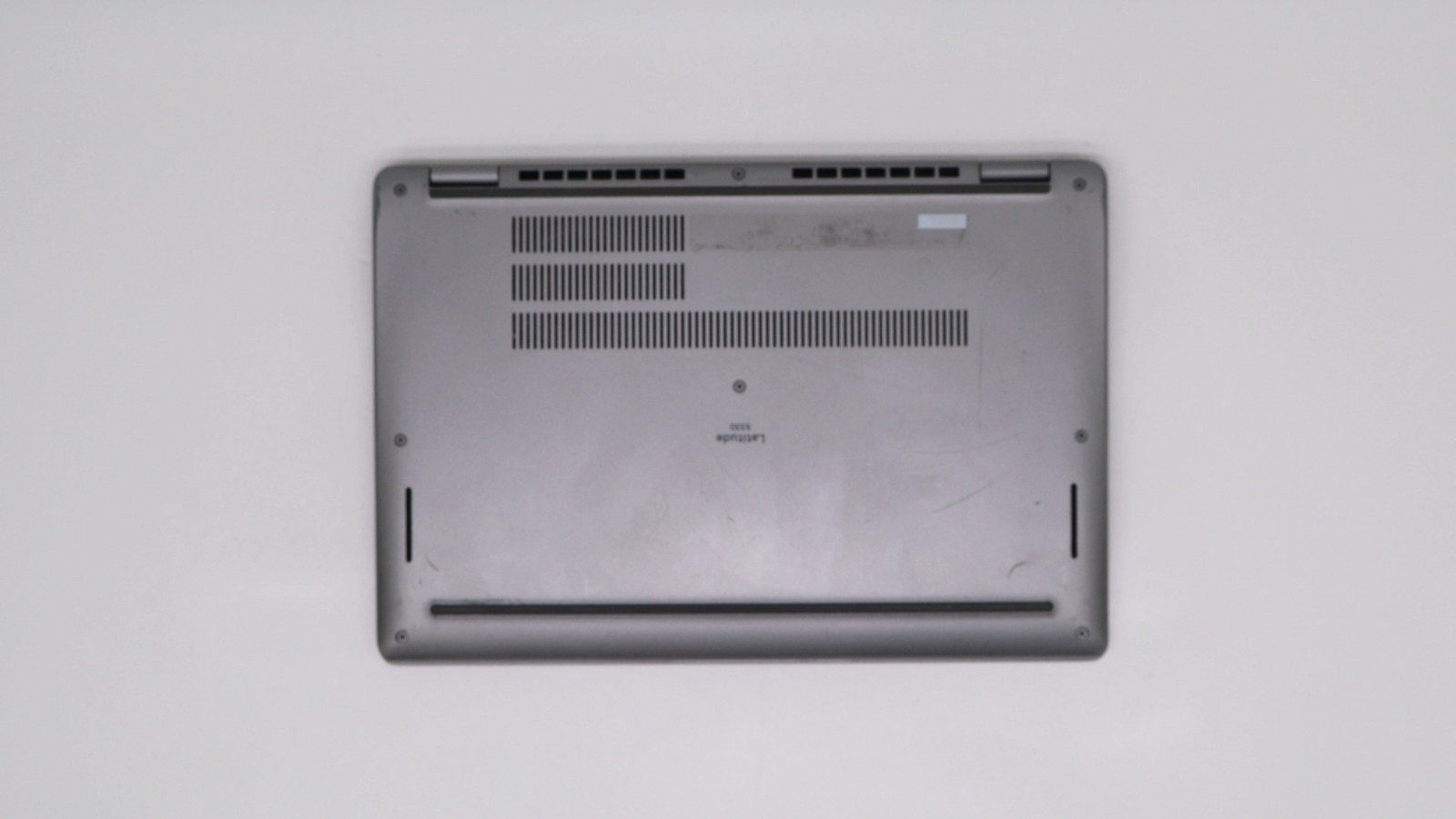 Dell Latitude 5330 13″ i7-1265u 16GB 512GB – Good