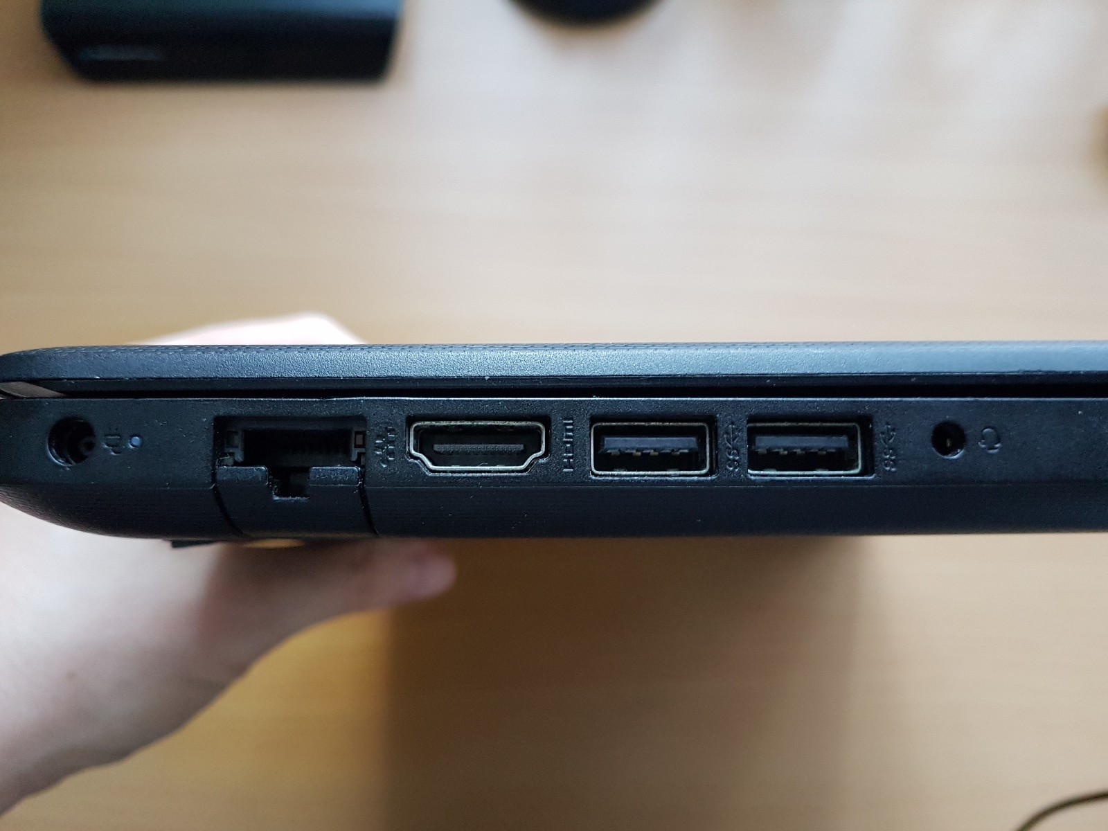 HP Laptop 15-db0011dx AMD A6-9225 Radeon R4 with No Hard Disk