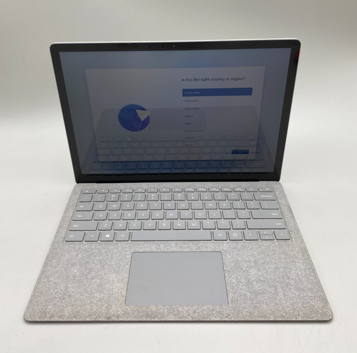 Microsoft Surface Laptop 2 1769 1.60GHZ i5-8250U 8GB DDR3 256GB SSD SILVER C/SEE