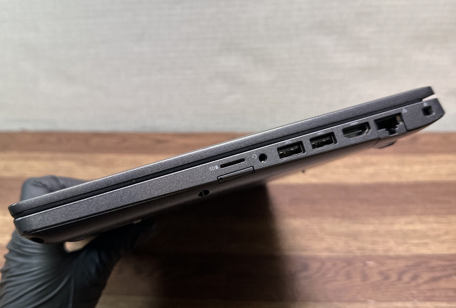 Dell Latitude 5400 14” Core i5-8365U 1.60GHz 256GB SSD 16GB RAM DDR4