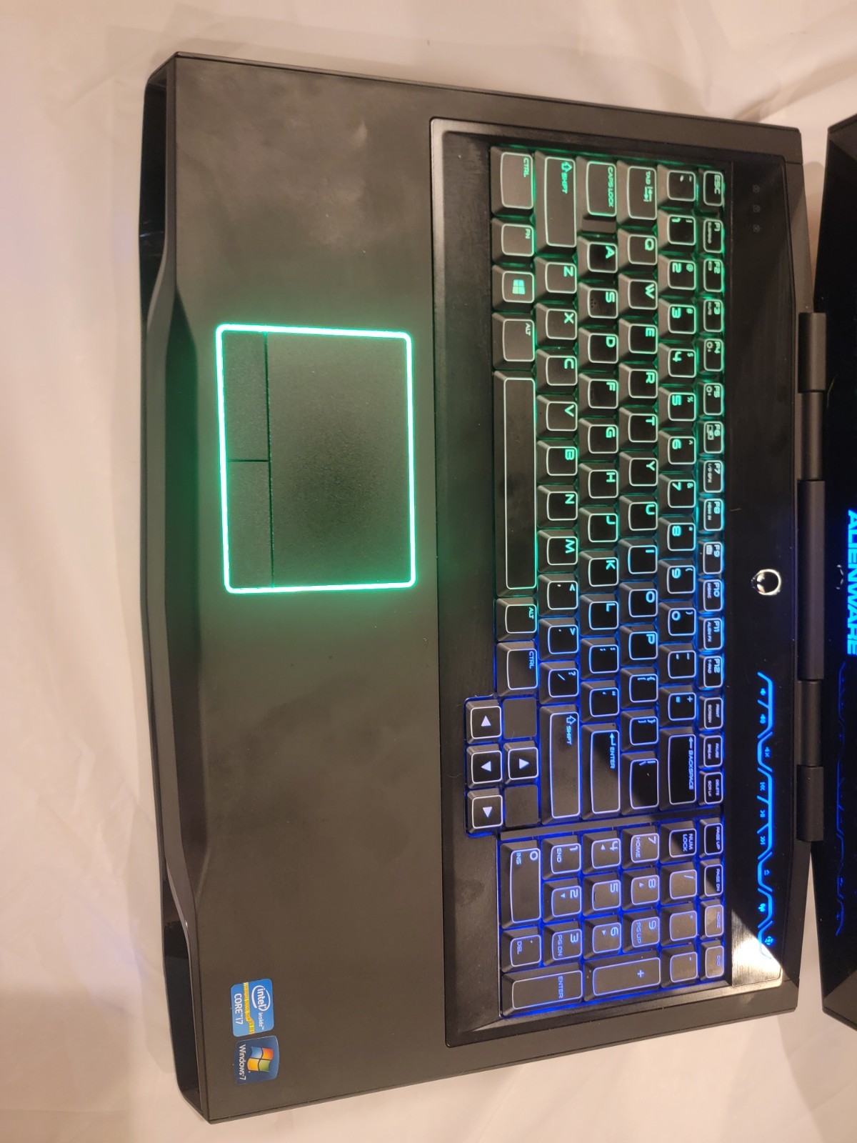 Alienware M17x 17in Gaming Laptop i7-3720QM 16GB 2TB HDD Radeon 7970M