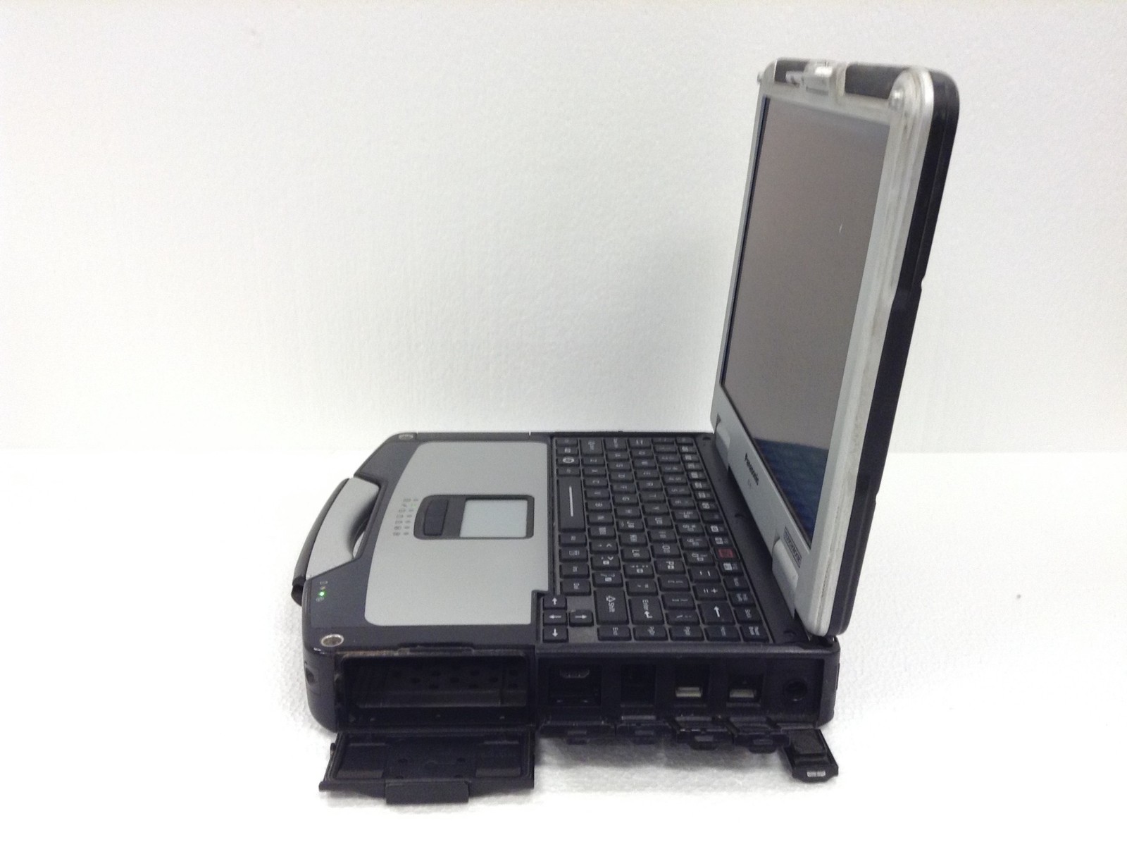 Panasonic Toughbook CF-31 MK1 i5-M520 2.4GHz 13.3″ w/ 4GB Ram, 8K Hours, No HD,