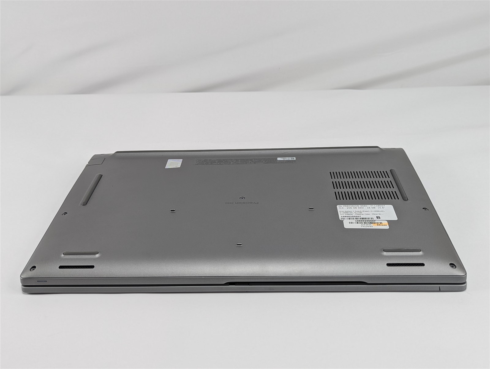 Dell Precision 3560 15.6” i7 1185G7 16GB 256GB SSD Quadro T500 Laptop