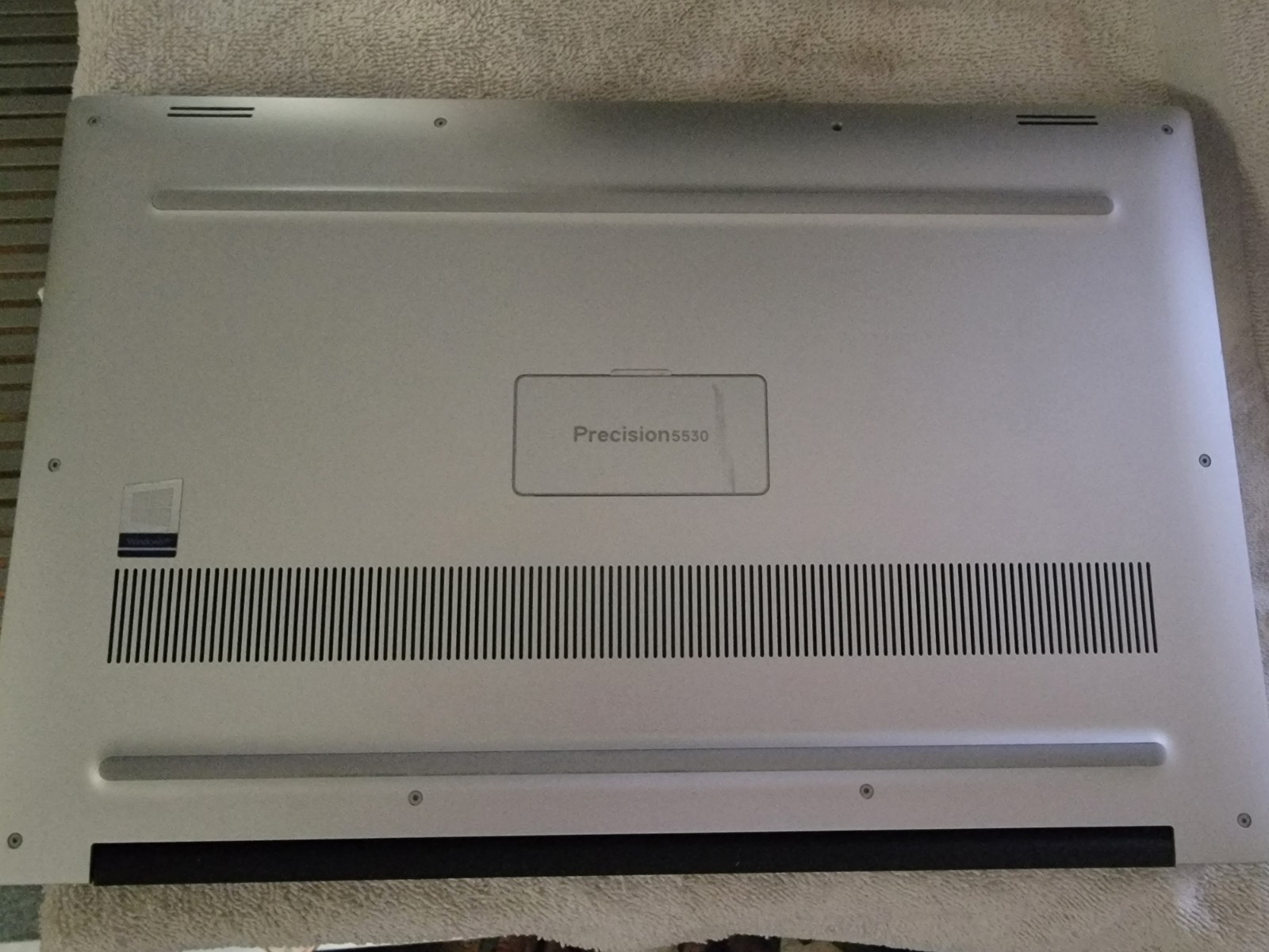 DelL Precision 5530 Laptop – 8400h/P1000