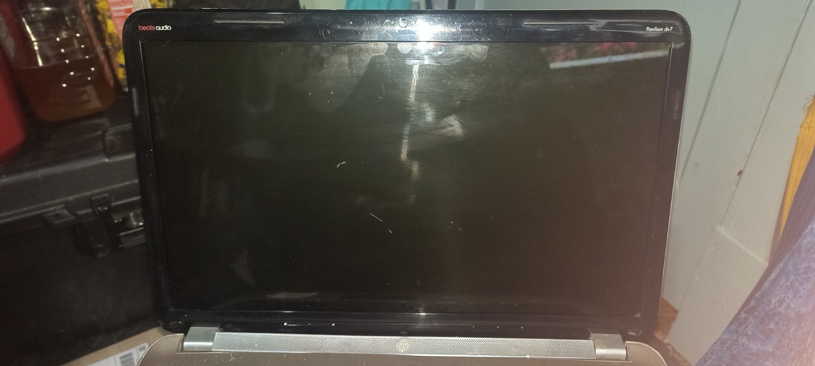 Hp pavilion dv7 17.3 laptop i7 2nd gen 8mb ram extra battery *no HDD** READ***