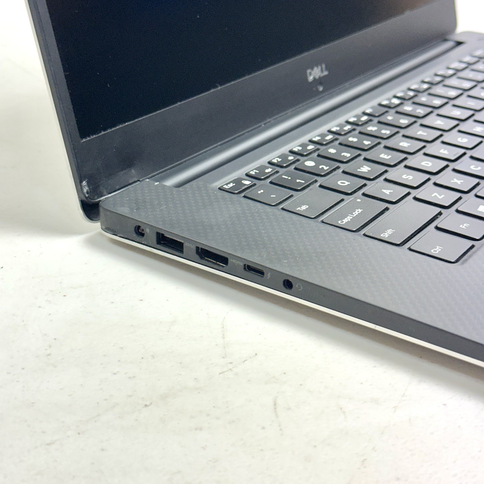 Dell XPS 15 9570 Core i7-8750H 2.20GHz 16GB 256GB SSD GTX 1050 Ti Win 11 Pro