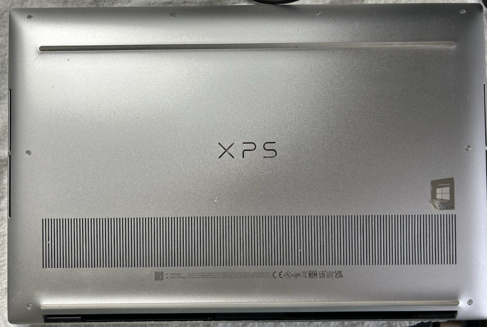 Dell XPS 15.6″ FHD 512GB SSD Intel Core i7 11800H 16GB RAM NVIDIA 3050 Ti 4GB