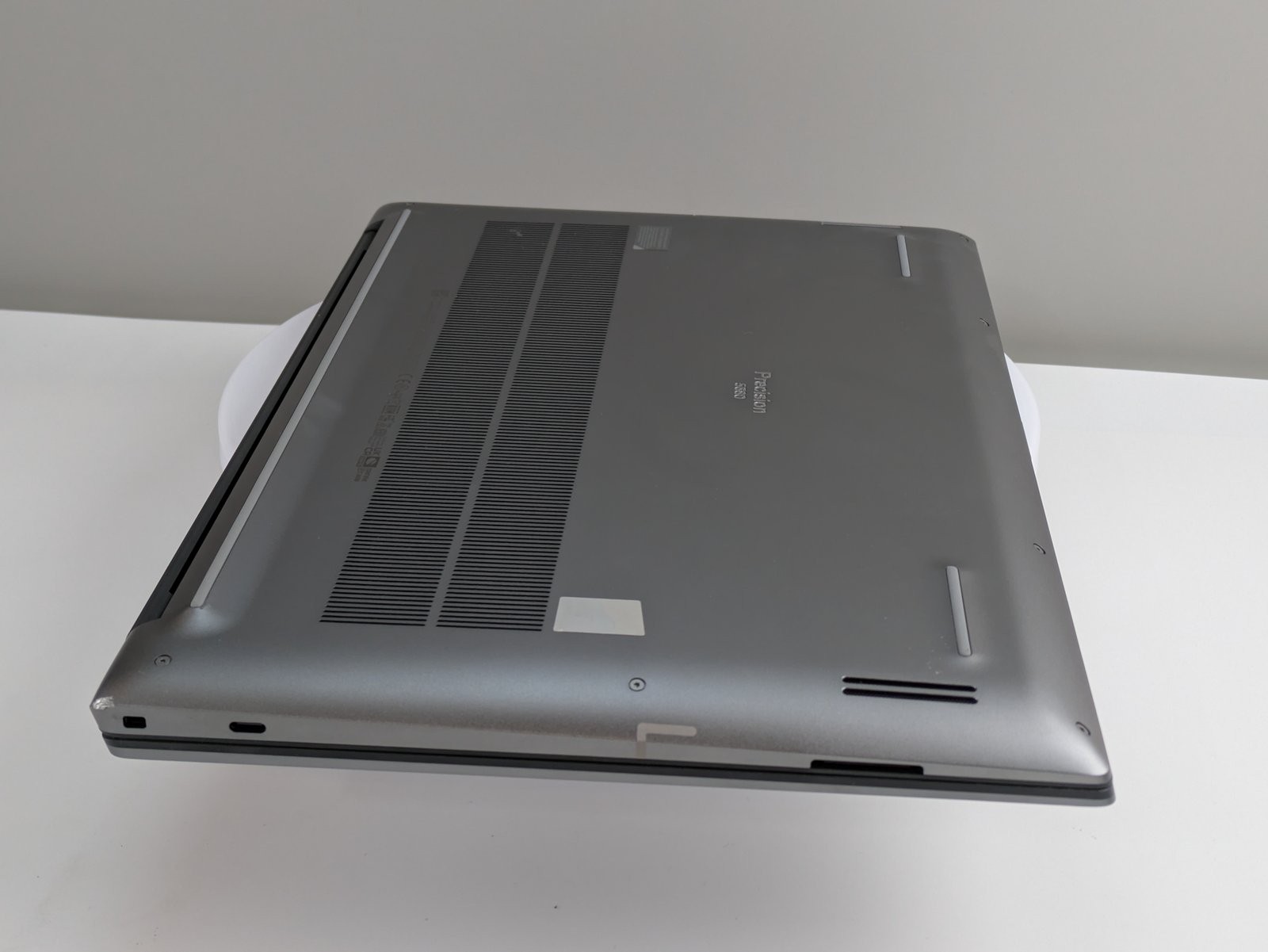 Dell Precision 5680 16″ i7-13800H 32GB RAM 512GB SSD RTX 2000 WUXGA W11P