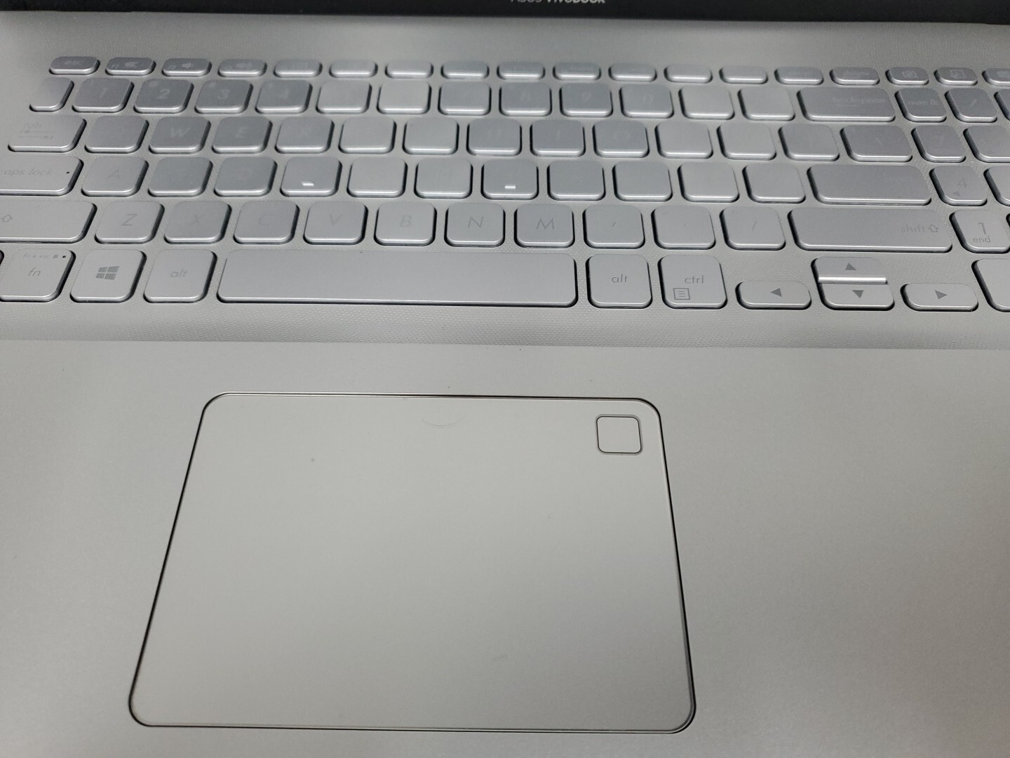 Asus Vivobook X712F i5-8265U 1.60GHz 8GB RAM 1TB HDD Windows 11 Pro