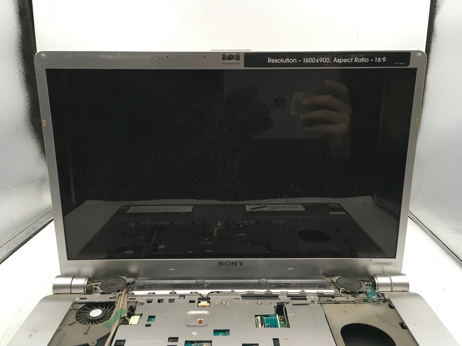 SONY VAIO PCG 3B2L – FOR PARTS/REPAIR – INTEL CORE 2 DUO P8400 – NO RAM -READ-BB
