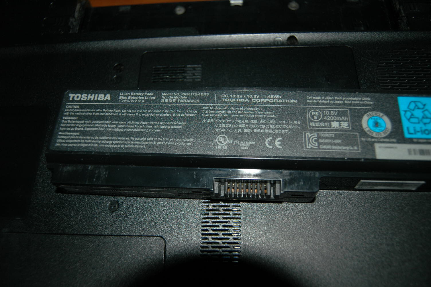 Toshiba Satellite 15.5 Inch Laptop As Parts Repair Dead Gold Recovery Scrap
