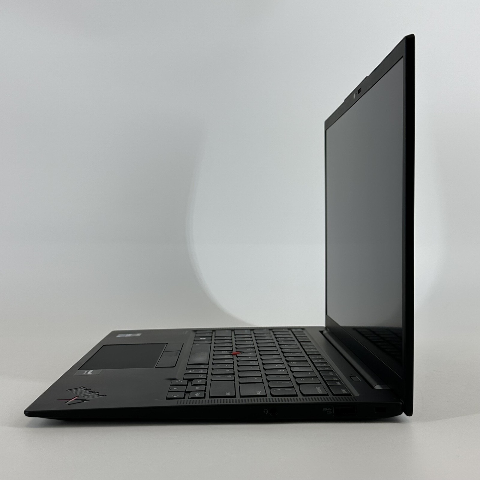 Lenovo ThinkPad X1 Carbon Gen 10 14 FHD+ 1.7 GHz i5-1240P 8GB 256GB SSD Good