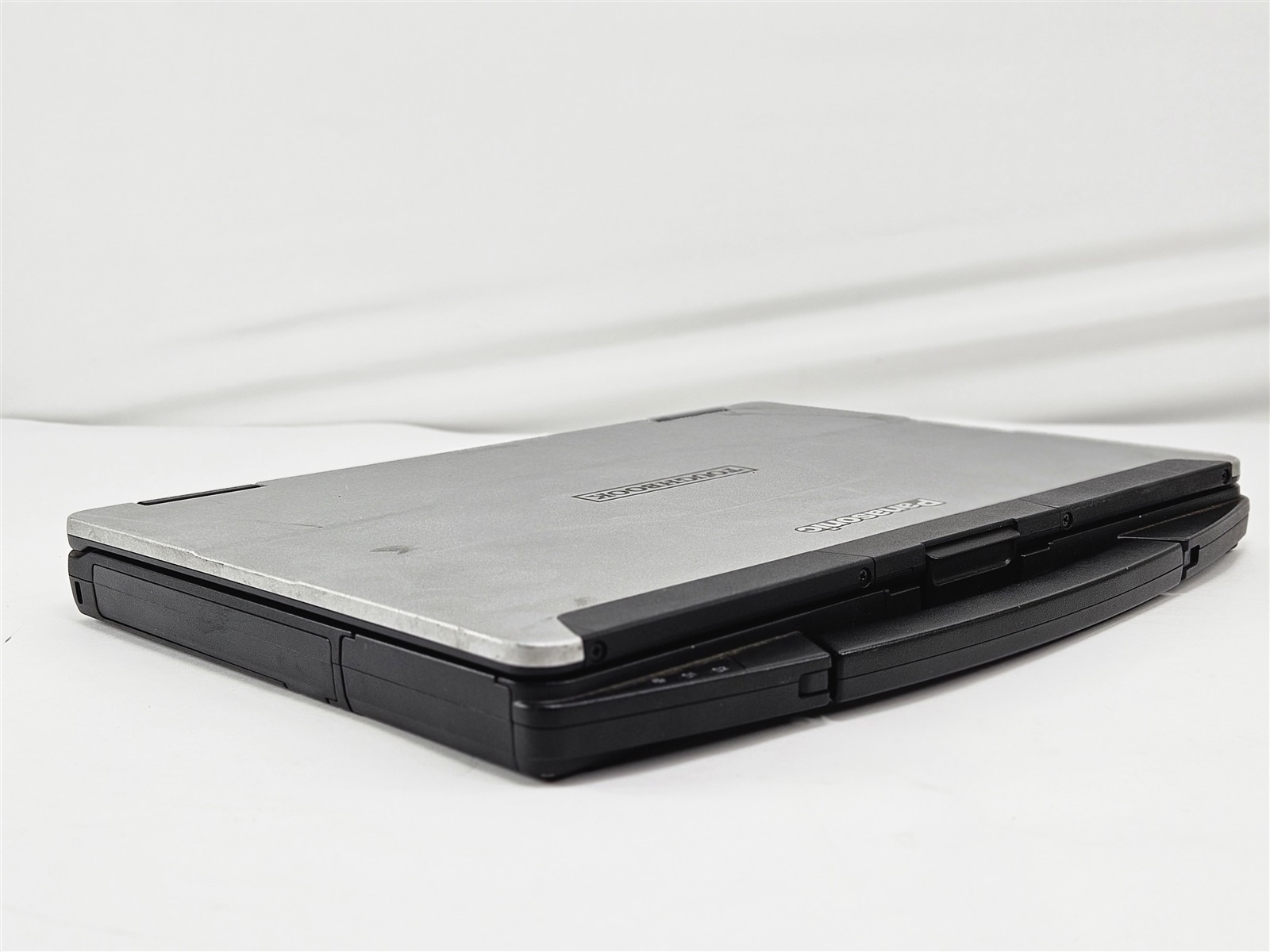 Panasonic Toughbook FZ-55 MK1 Intel Core i5-8365U 16GB 512GB SSD 14″ HD Webcam