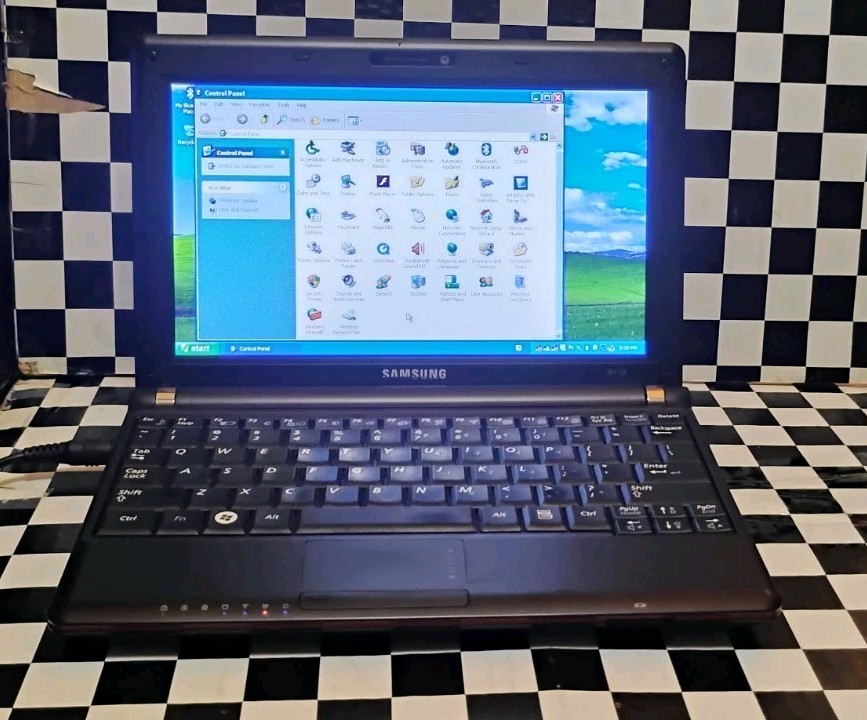 Samsung N110 Netbook