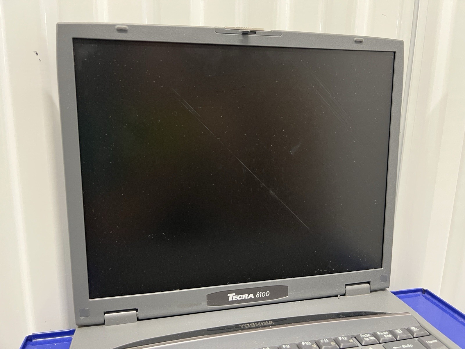 Toshiba Tecra 8100 14.1″ Pentium III Laptop – For Parts Untested