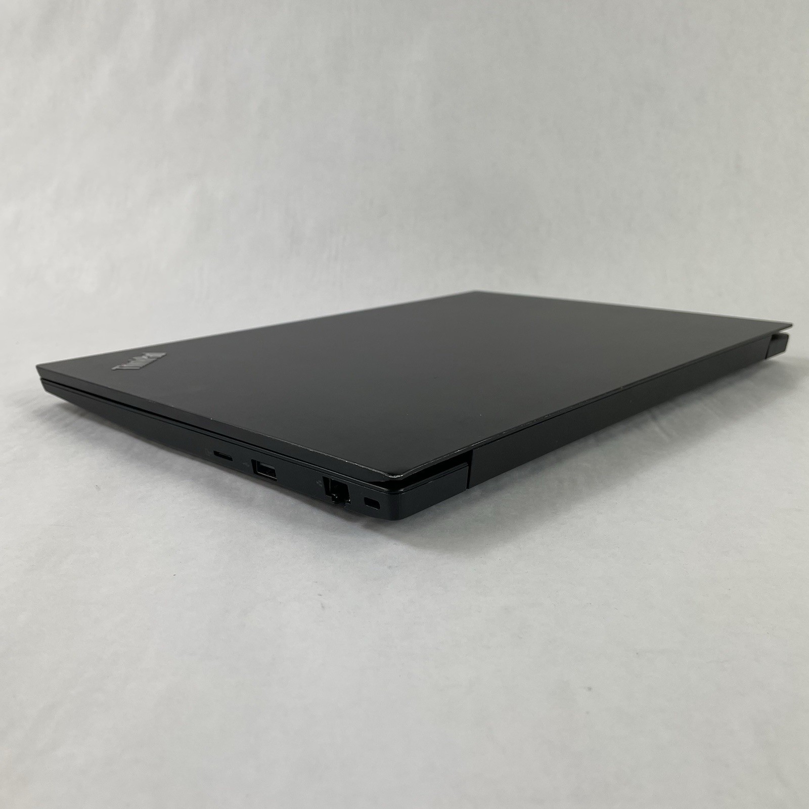 Lenovo ThinkPad E580 15.6″ i5-7200U 2.50 GHz 8 GB RAM No SSD No OS No AC