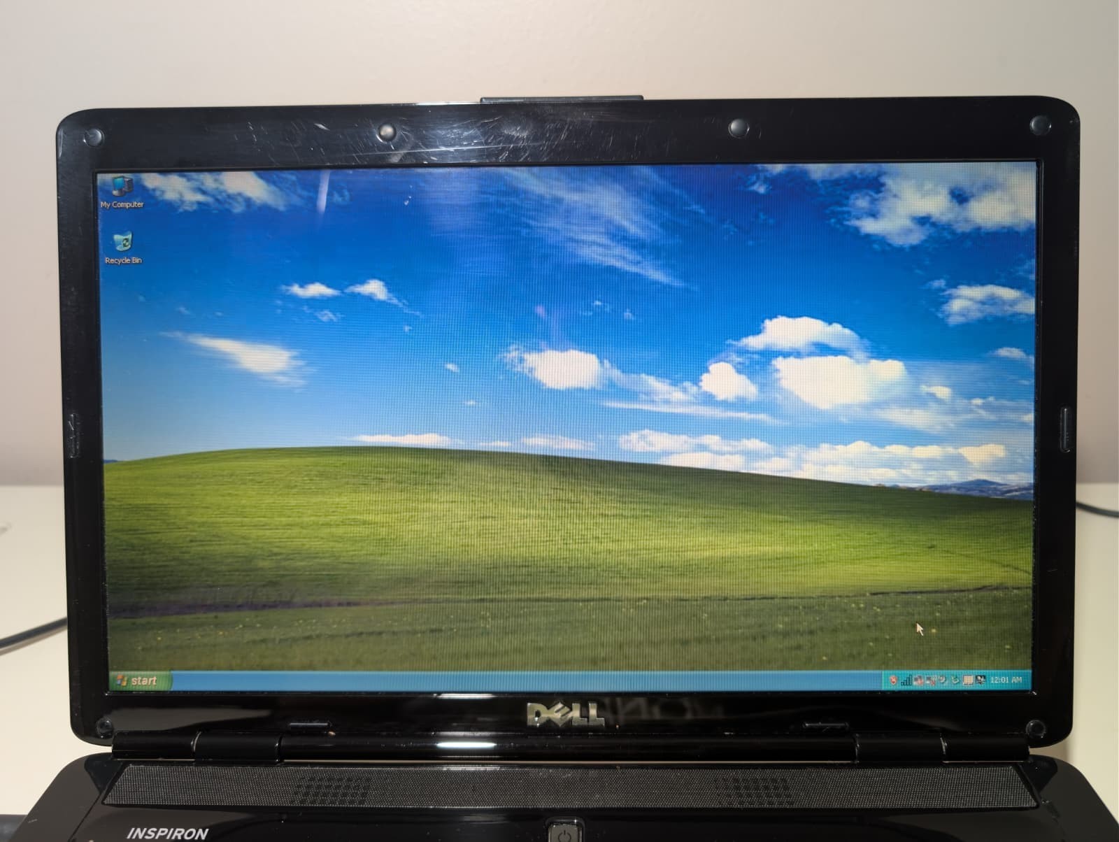 15″ Dell Inspiron 1545 | C2D T6400 4GB RAM 500GB HD | Win XP Pro 32-Bit DVD+RW