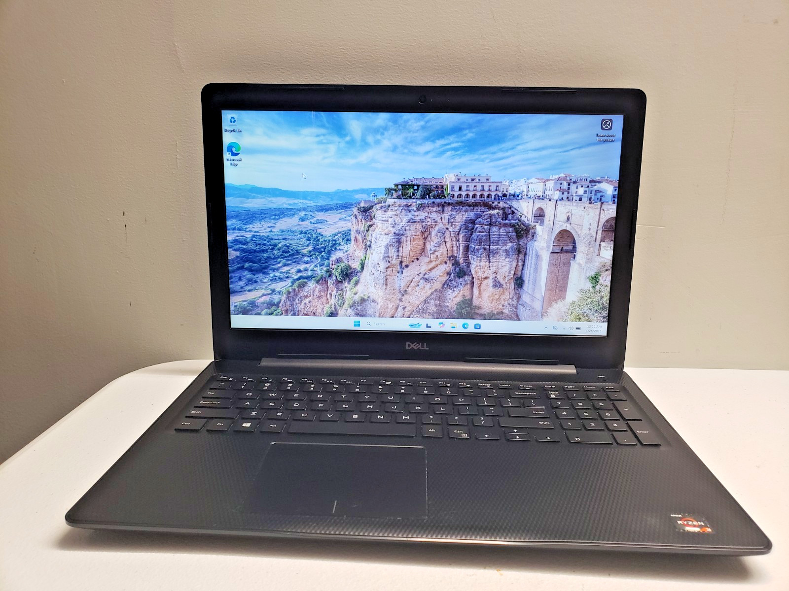 Dell Inspiron 3585 AMD Ryzen 3 2200U 2.50Ghz 8Gb 128Gb SSD 15.6 Touch LED Win11