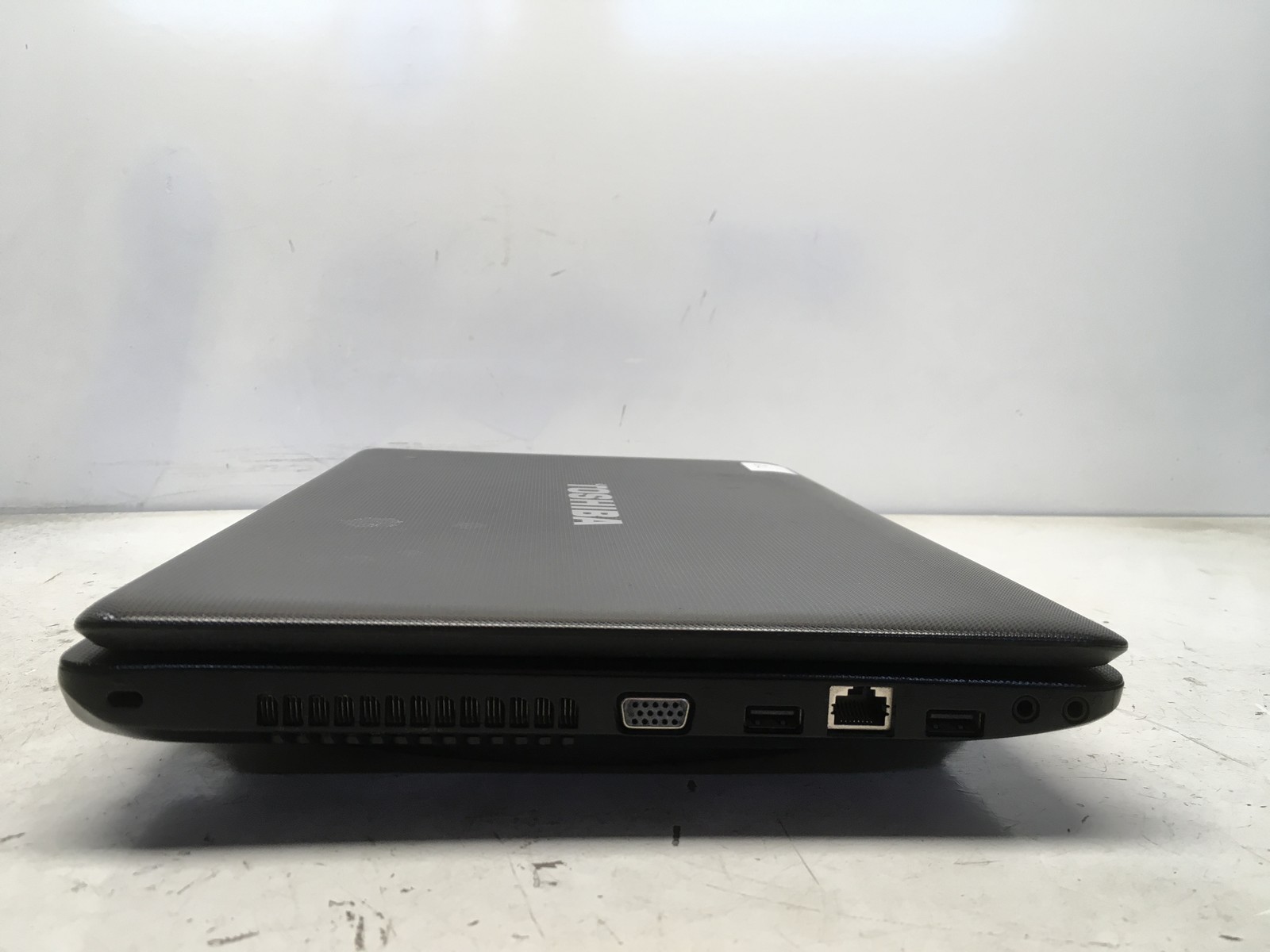 Toshiba Satellite C655-S5314 Intel Pentium B950 2.1GHz 3 GB NO HDD No Batt