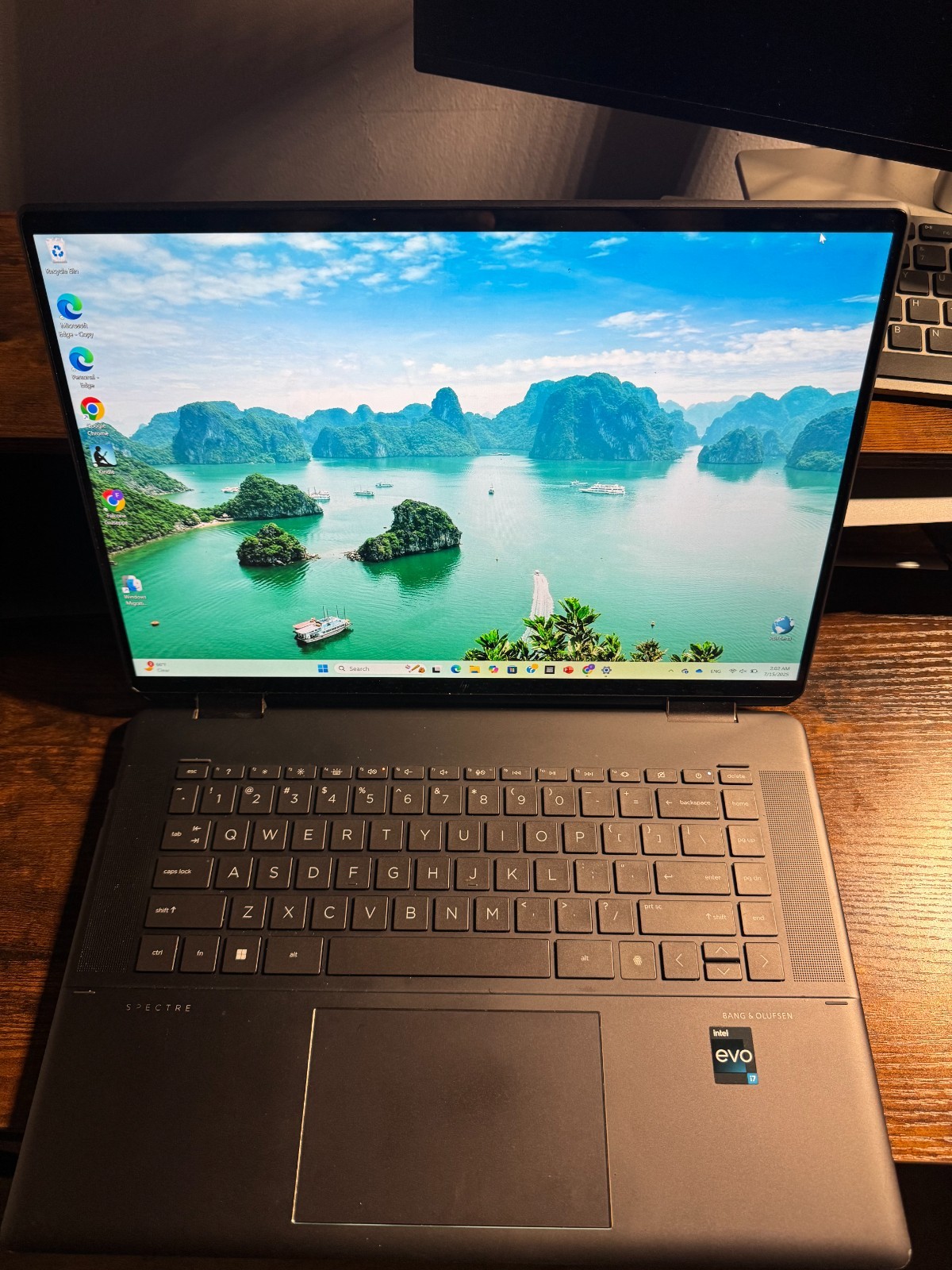 HP Spectre x360 2-in-1 Laptop 16-f2047nr, Windows 11 Home, 16″, touch screen, In