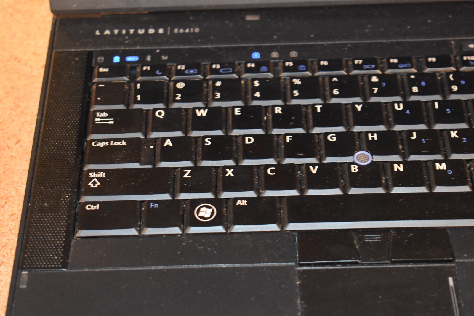 Dell Latitude E6410 Intel Core i7-620M 4GB RAM 250GB HDD Windows 7 Pro 32-bit