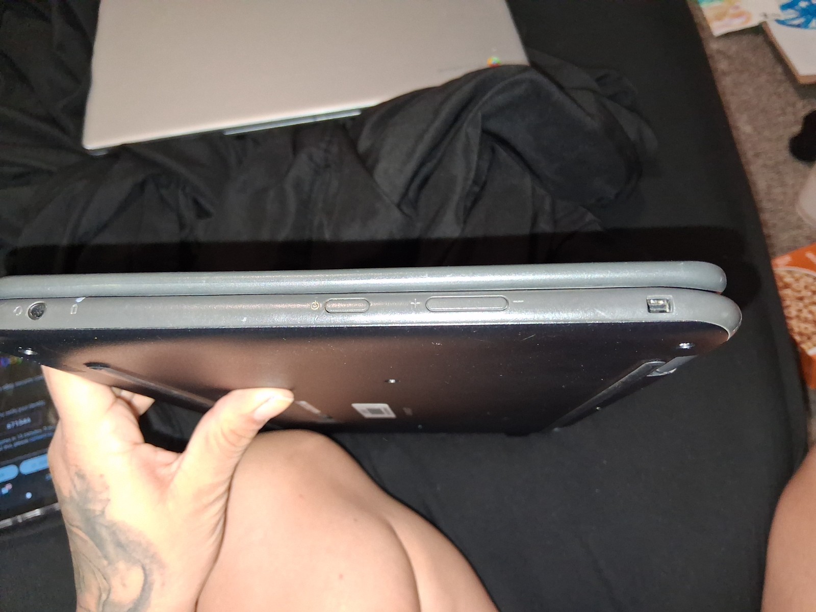 Dell latitude 3189 2 in 1 touchscreen