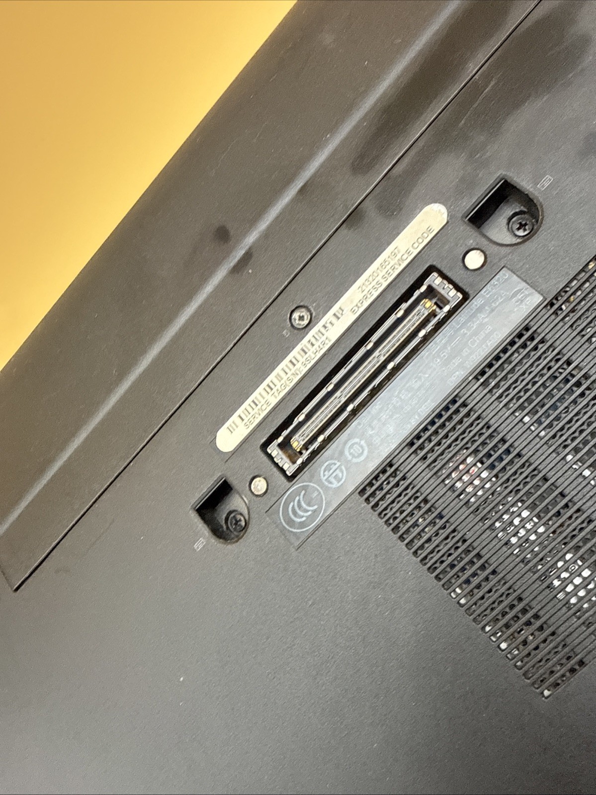 DELL LATITUDE E6320 Laptop w/ Intel Core i5-2520M 2.50 GHZ + 8 GB Parts Only