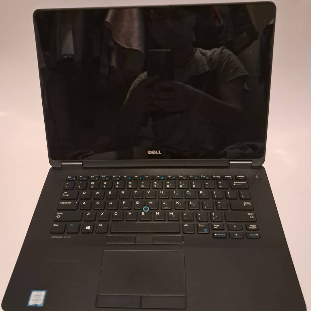 Dell Latitude E7470 14” Touch i5-6300U 8GB RAM SSD Win10 + Charger
