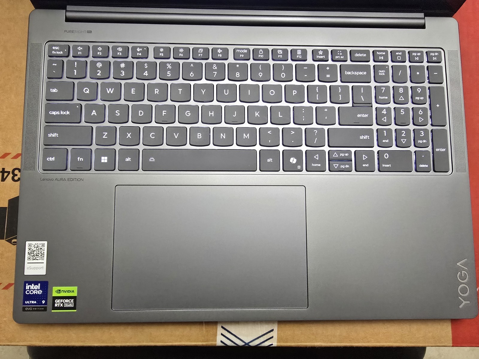 Lenovo Yoga Pro 9i Aura Edition 16″ OLED Ultra 9 285H 32GB 1TB RTX 5060 Laptop