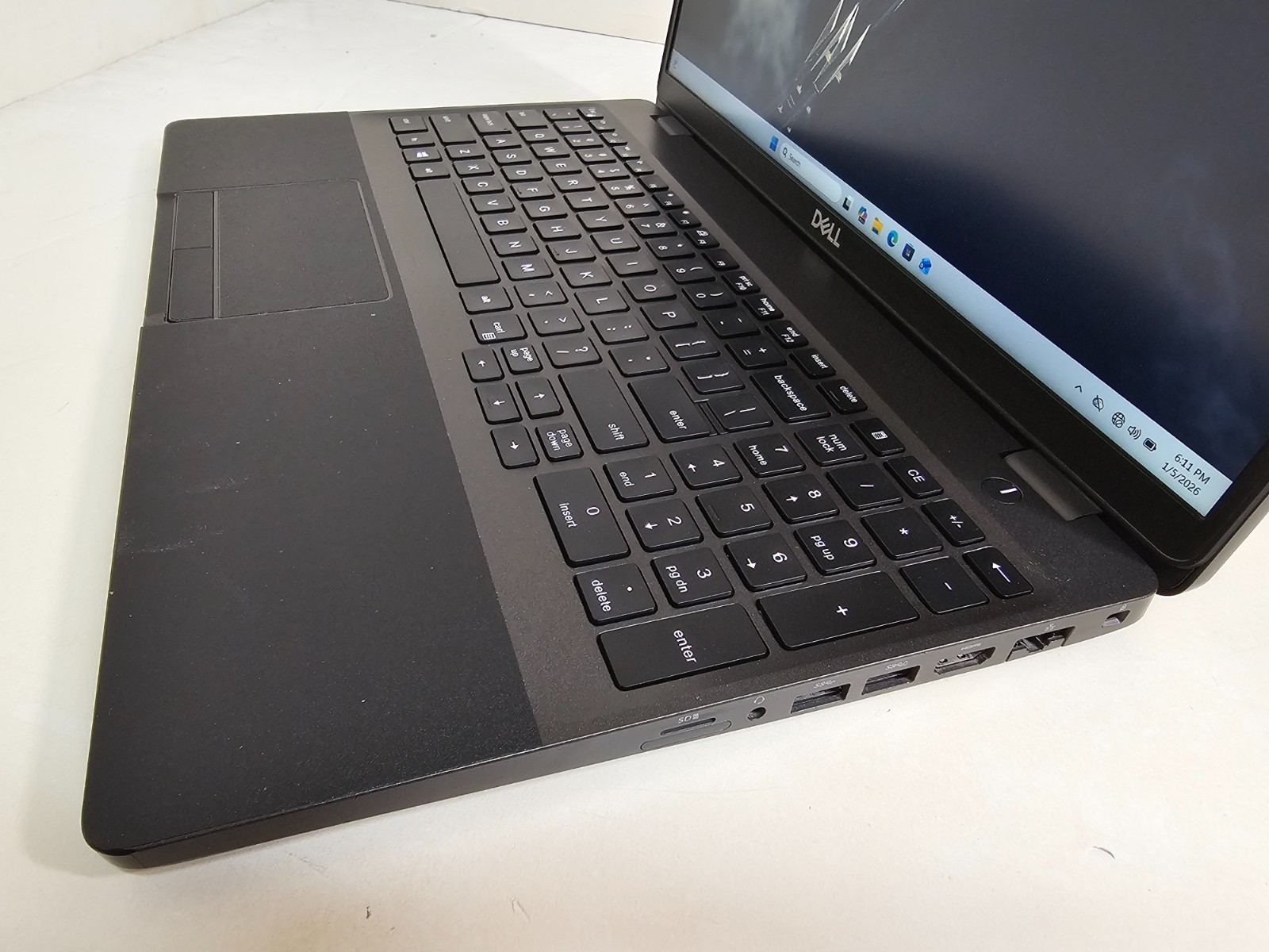 Dell Precision 3540 Laptop – 1.6 GHz i5-8365U 8GB 256GB SSD Webcam 15.6″ – SP1