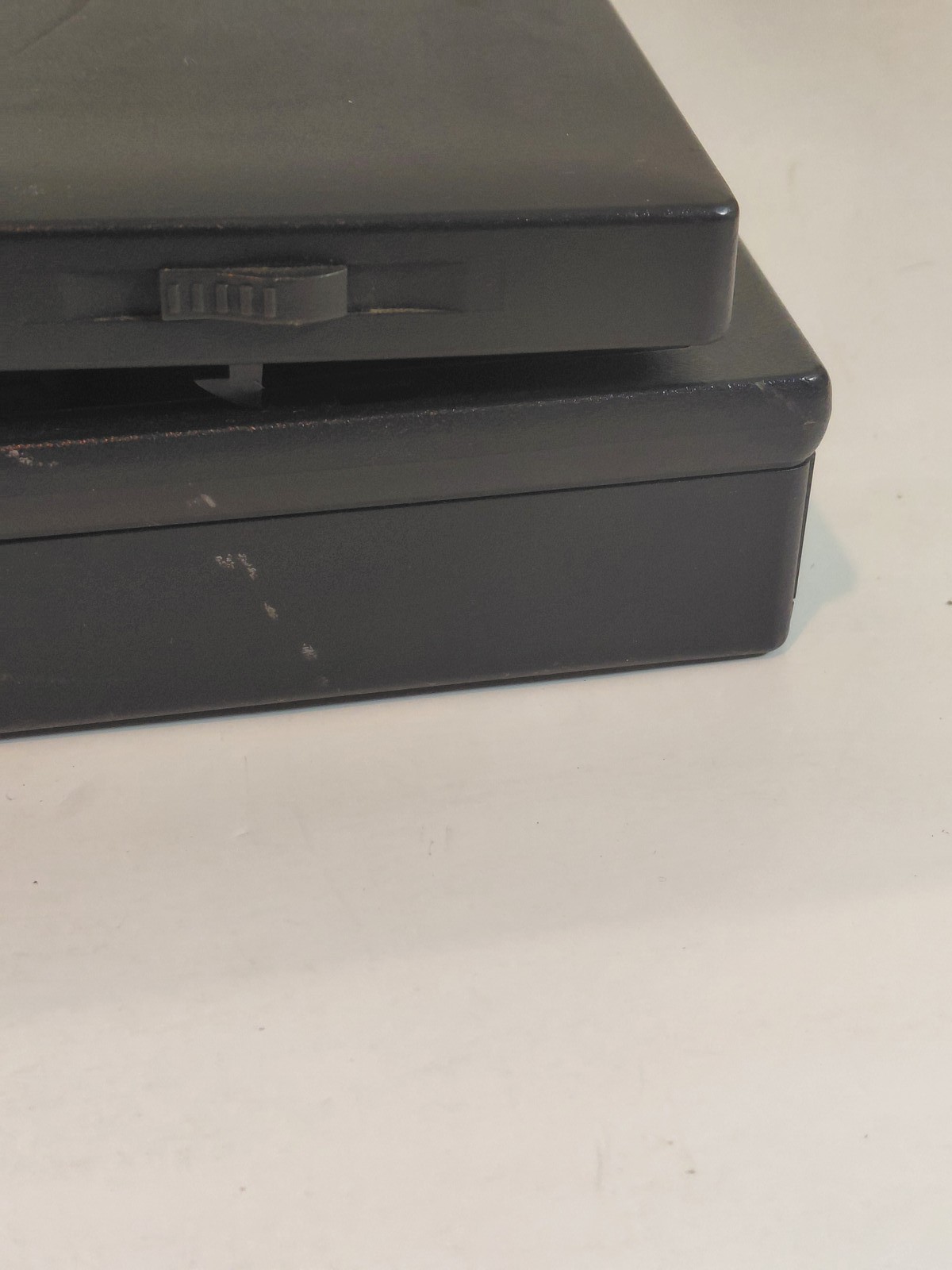 HP Hewlett Packard OmniBook Vintage Laptop Pentium MMX For Parts or Repair