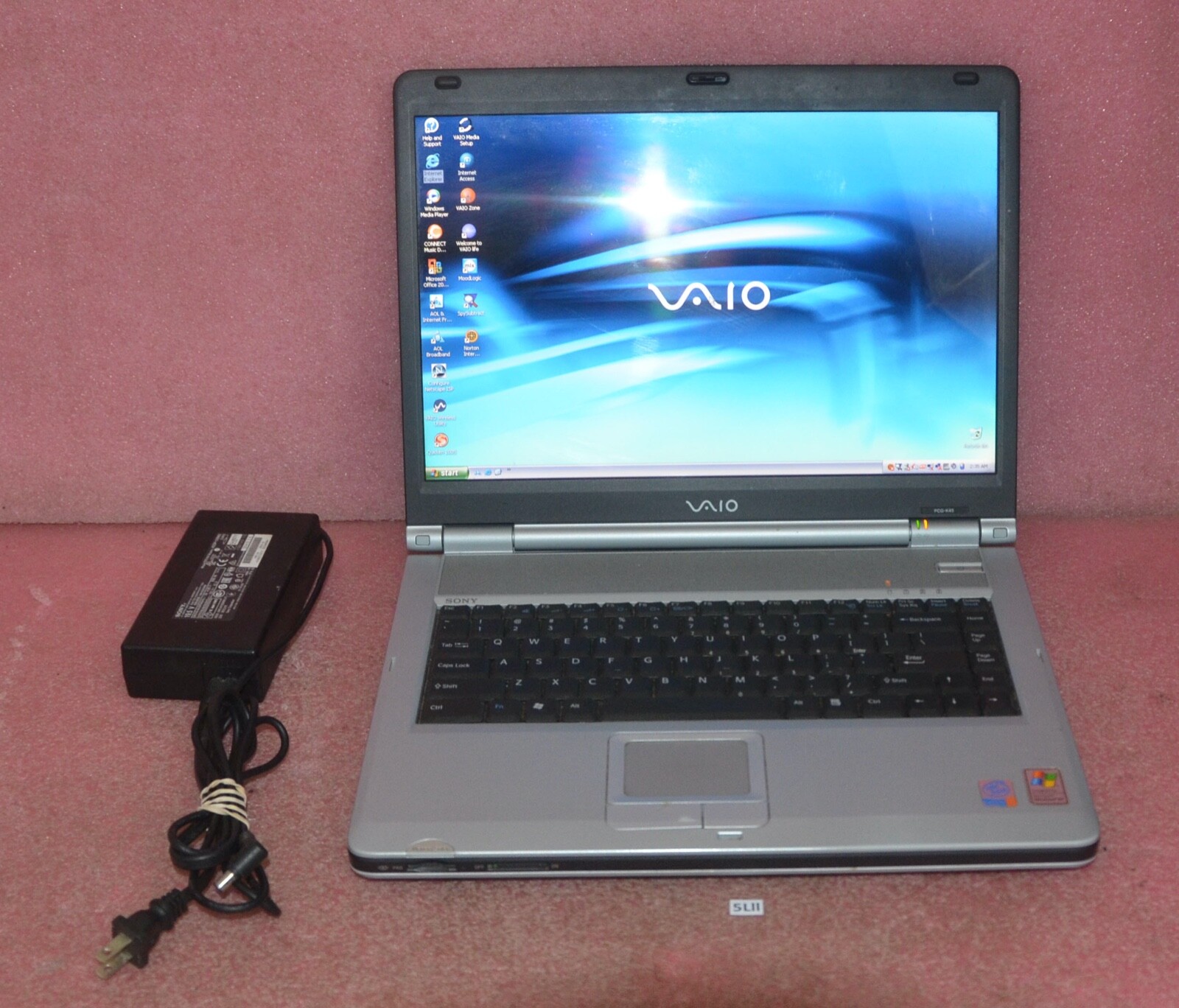Vintage Sony PCG-K45 Vaio Laptop_Pentium 4 CPU @ 3.20 GHz_448MB RAM_80GB HDD.