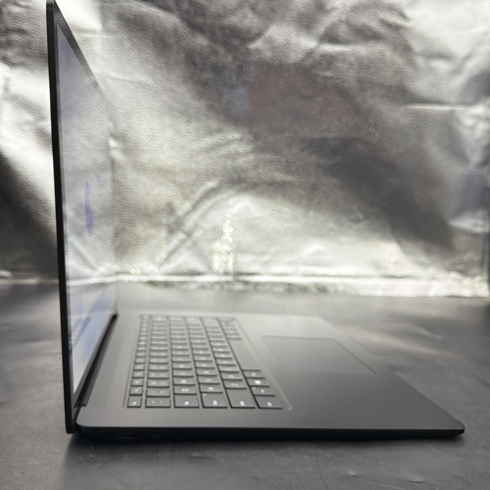 Microsoft Surface Laptop 3 1873 15″ Ryzen 5 Surface Edition 2.1GHz 8GB RAM 256 S