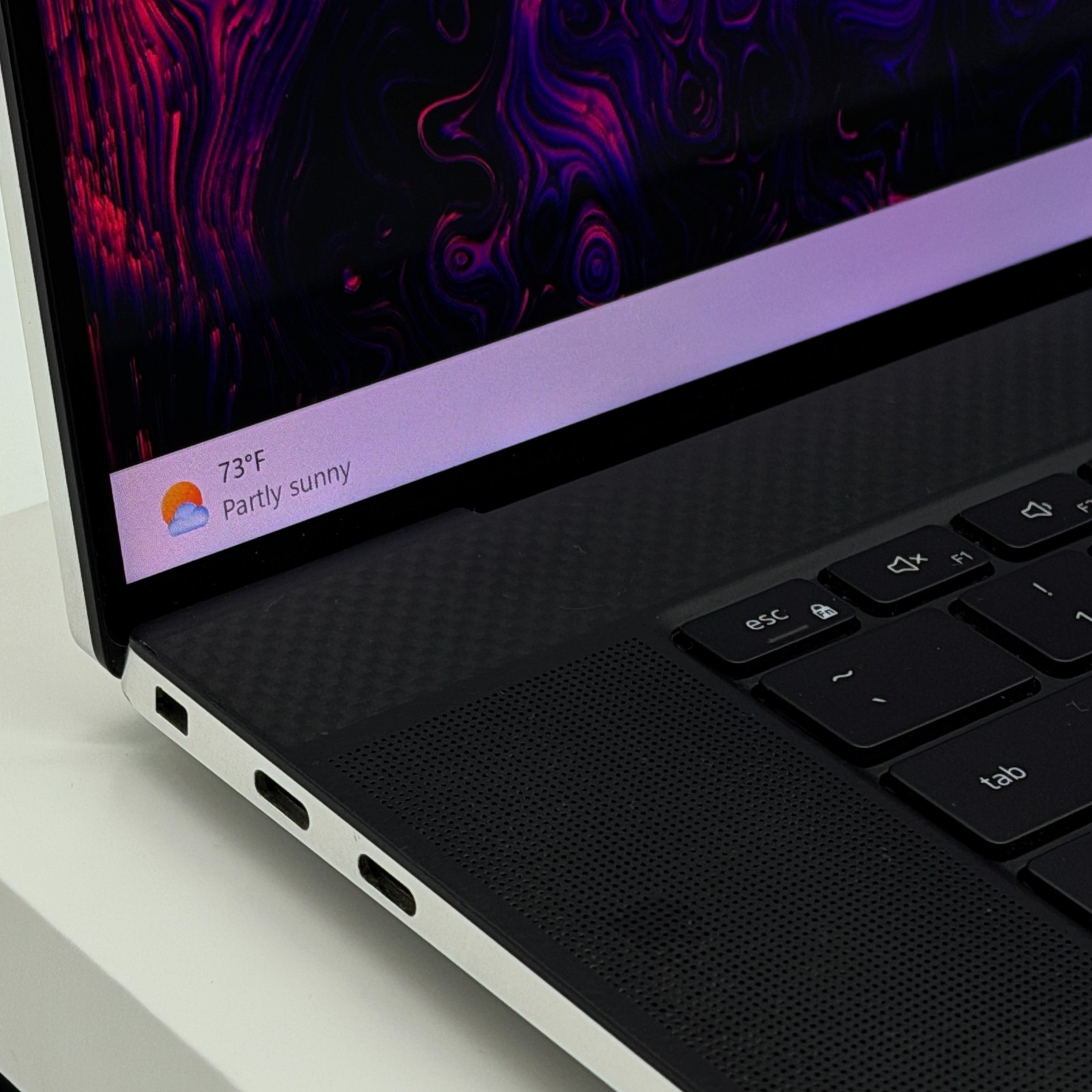 *FAST* Dell XPS 17 – CORE i9 – 64GB RAM – 2TB – NVIDIA RTX 3060 – 4K UHD