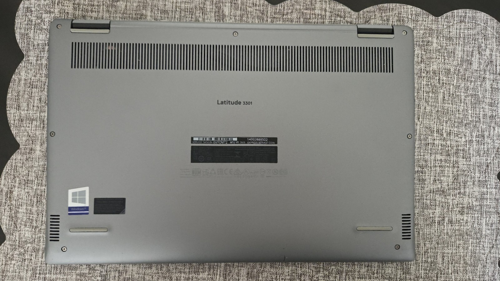 Dell Latitude 3301 P114g I7 8565U