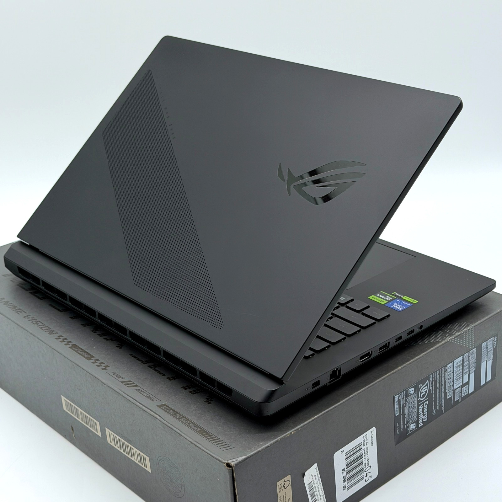 Asus ROG Strix SCAR 18 Gaming Laptop 18″ 2.5K Ultra 9 64GB RAM 2TB RTX 5090 24GB