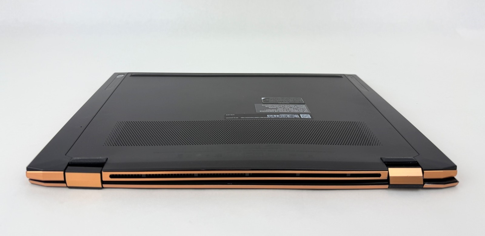MSI Summit E13 Flip Evo A12M 13.4″ FHD+ Touch i7-1280P 16GB 1TB W11H hinge Issue