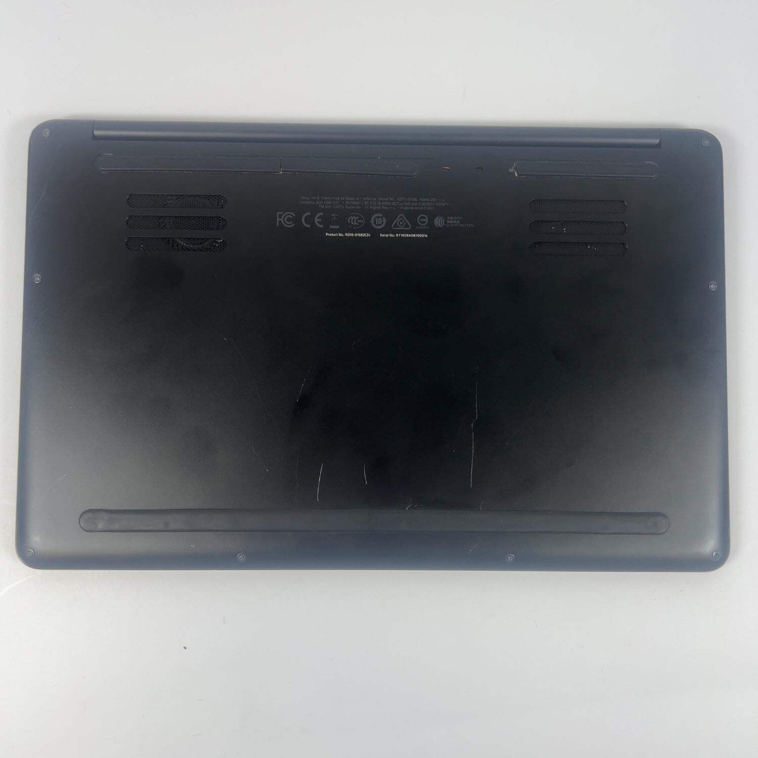 Razer Blade Stealth 13 RZ09-01682 12.5 i7-6500U 2.5GHz 8GB RAM 256GB SSD