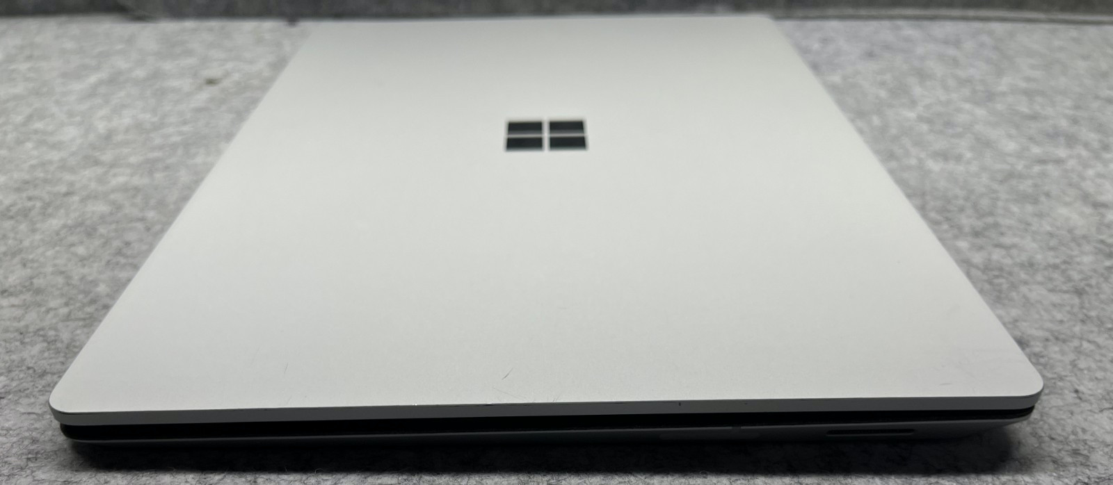 Microsoft Surface Laptop i7-7660U @ 2.5GHz 16GB 512GB SSD Touch screen W-11 Pro