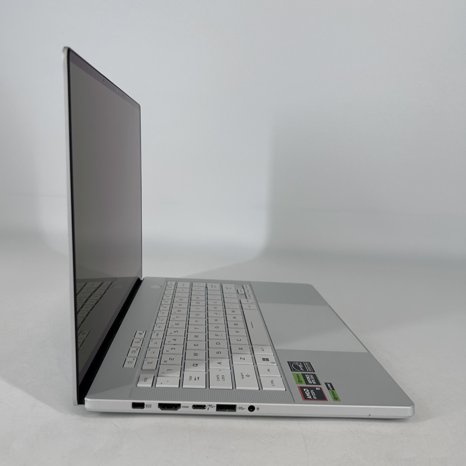 Asus ROG Zephyrus G14 GA403 120Hz QHD+ 4.0 GHz Ryzen 9 8945HS 16GB 1TB RTX 4060