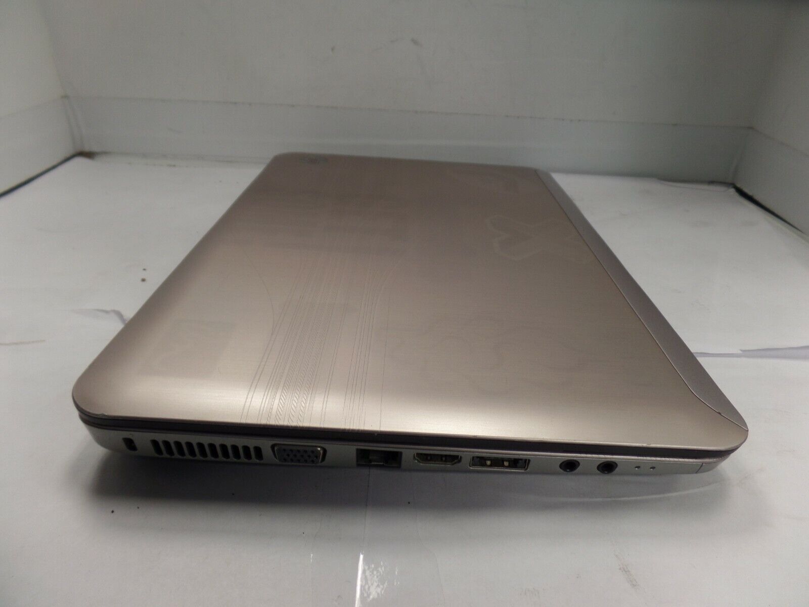 Brushed Aluminum 14″ HP Pavilion dm4-1277sb 2.3GHz i5-M460 4GB 320GB Win10