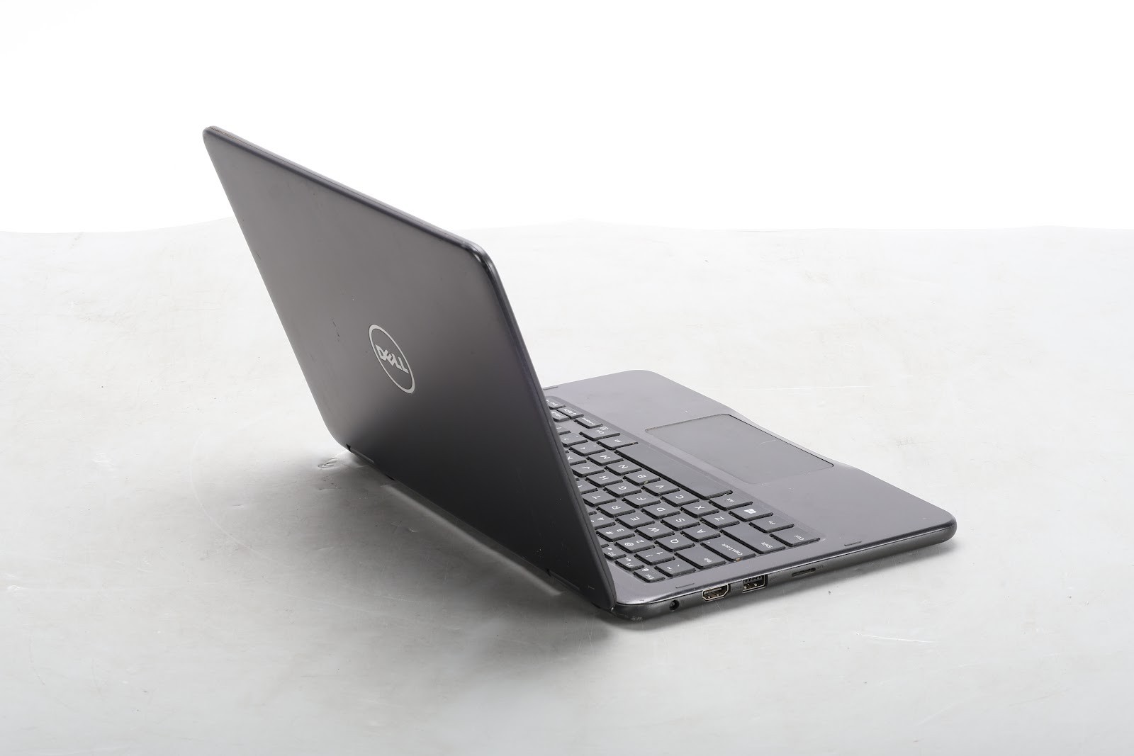 Dell Inspiron 3185 Laptop W/ AMD A6-9220e CPU @1.90GHz / 4GB Ram / 32GB SSD Fair