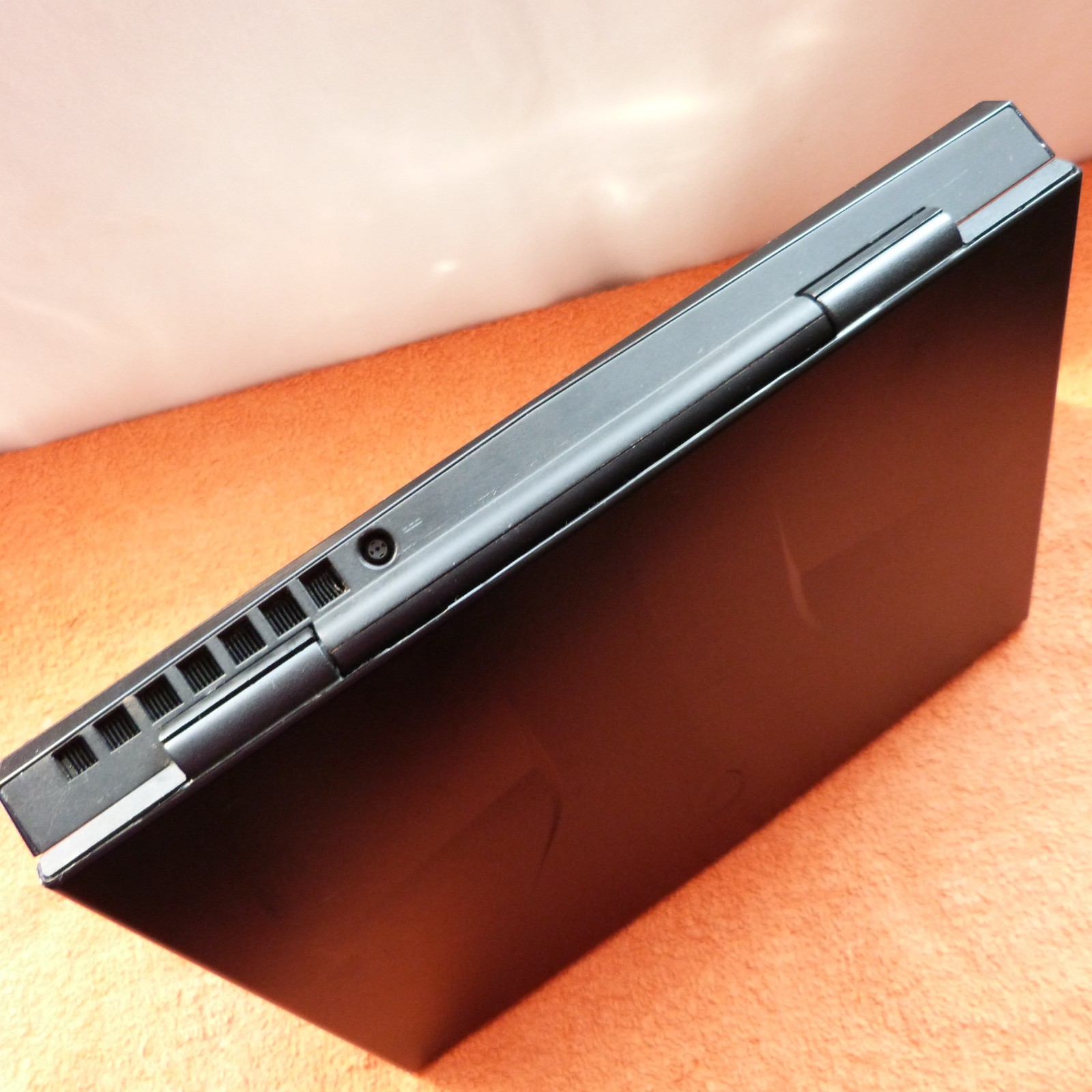 Alienware M11x R1 11″ Premium SUB Netbook l 500GB Windows 7 l 4GB RAM HDMI