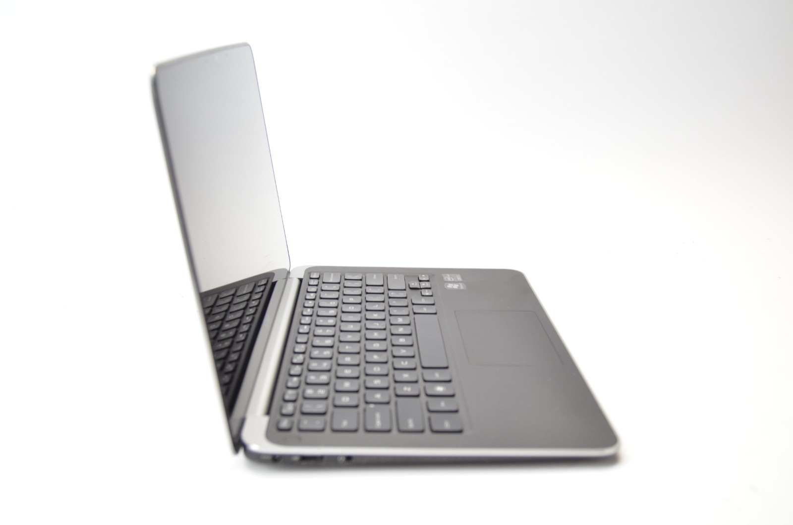 Dell XPS 13 L321X WXGA 13″ LAPTOP i5-2467M 1.6 GHz 4GB RAM NO HDD NO OS