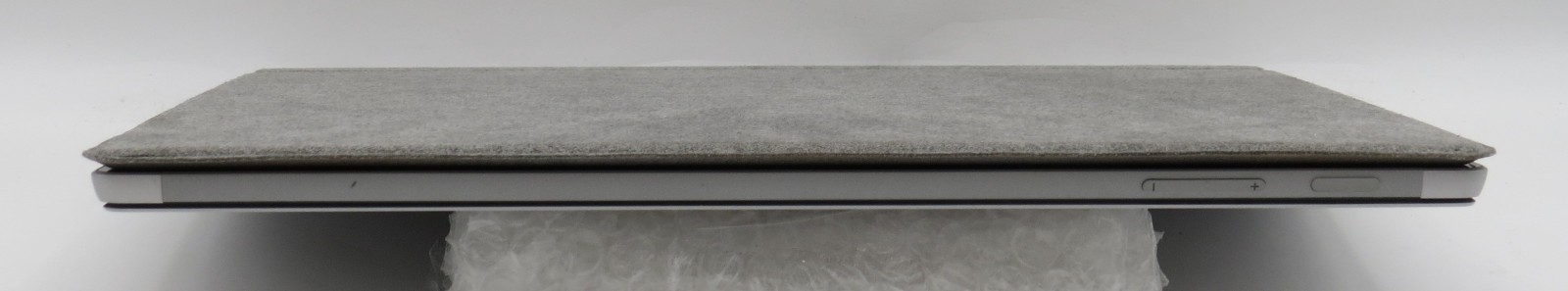 Surface Pro 5 i5-7300U @ 2.6GHz 8GB DDR3 12″ Touch 256GB HD No OS/AC