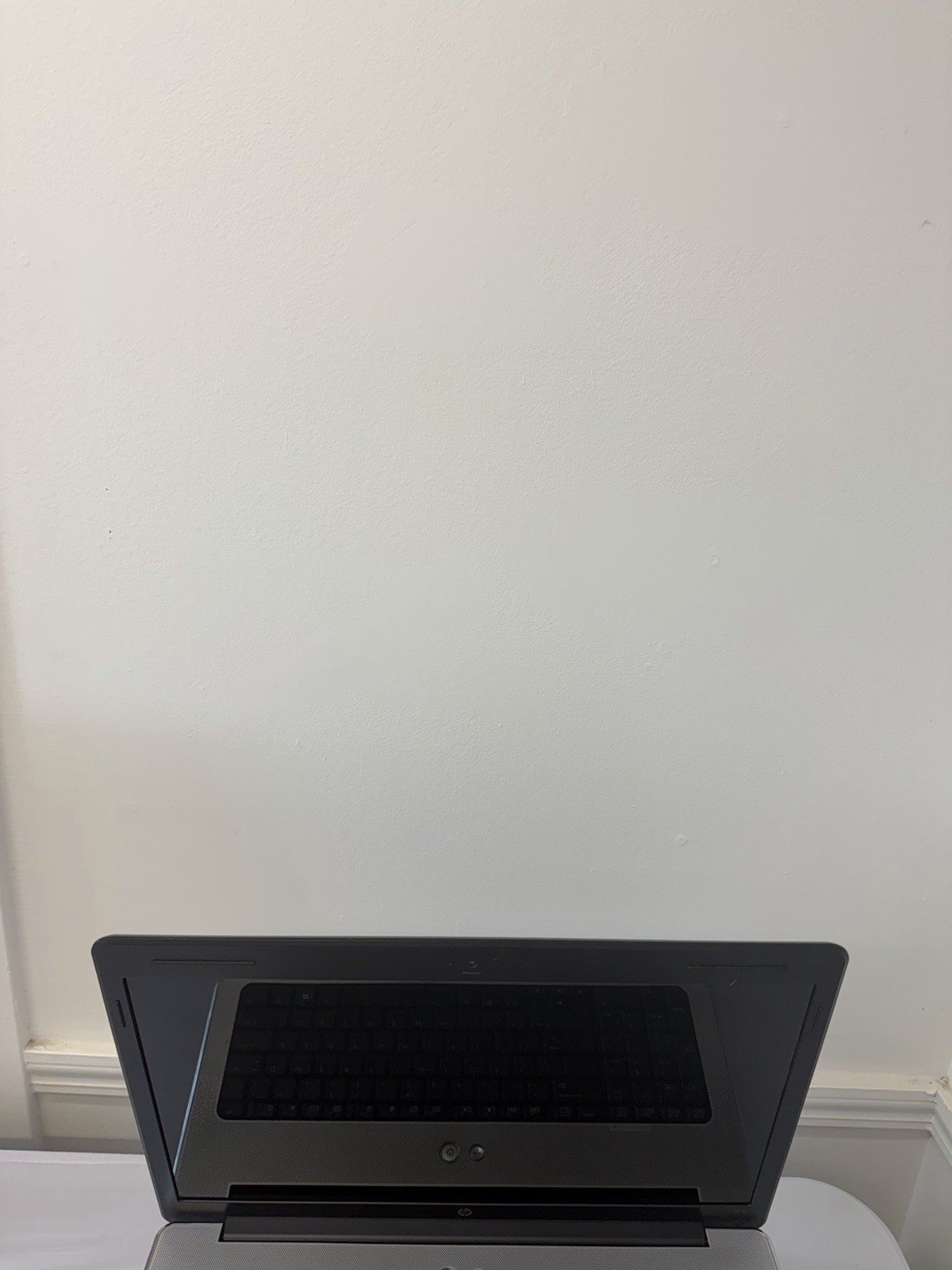 HP Notebook G71-340US Laptop – Good Screen – Intel Duo T6600 – Read Des