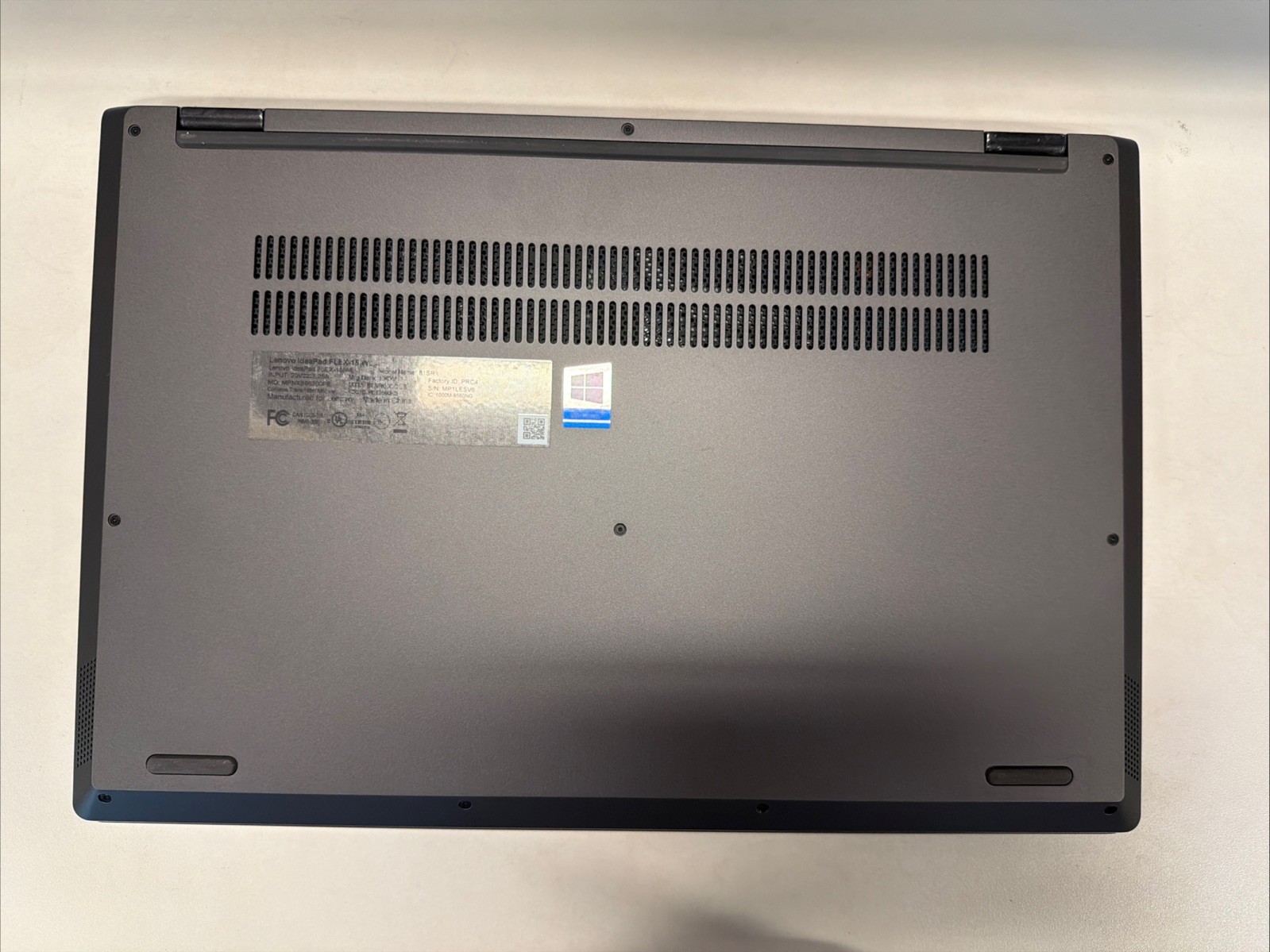 Lenovo IdeaPad Flex 15 15.6″ (256GB SSD, Intel Core i7 8th Gen. 4.60 GHz,…