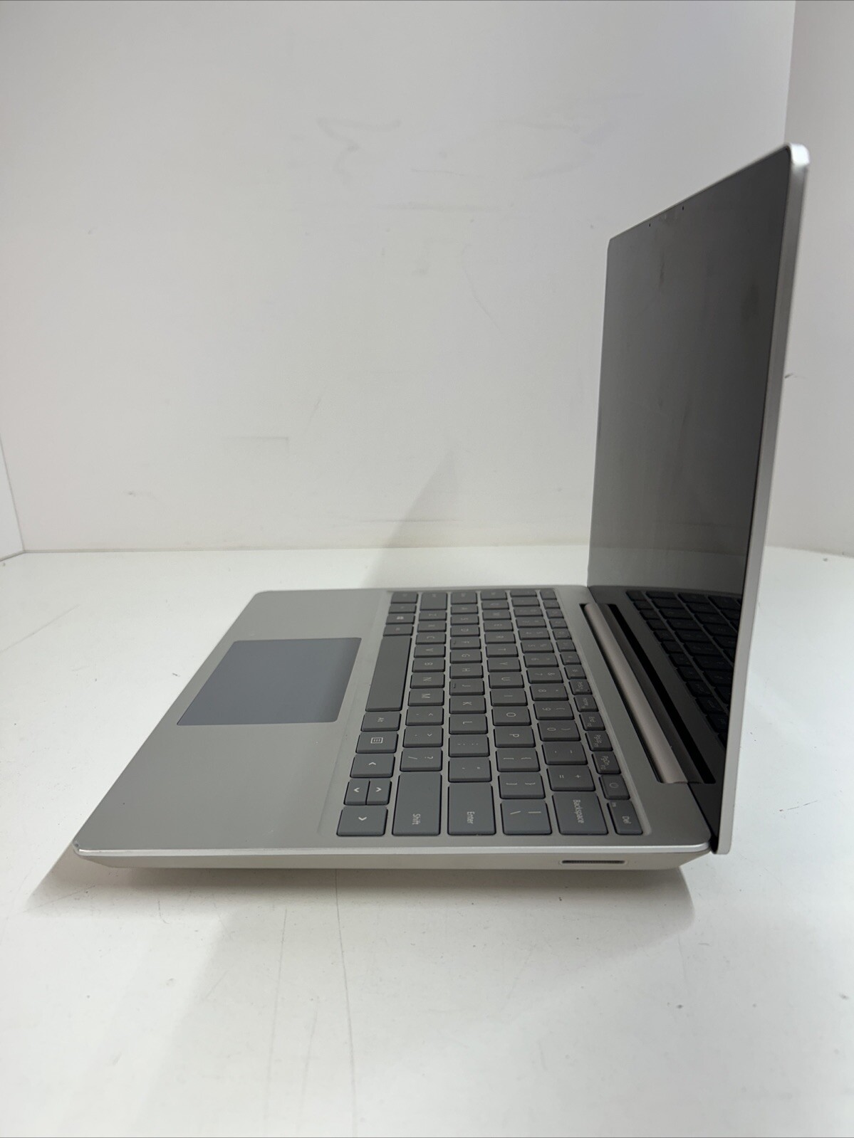 Microsoft Surface Go 1943 12.4″ Intel Core i5-1035G1 1.0GHz 8GB RAM 128GB Win11P