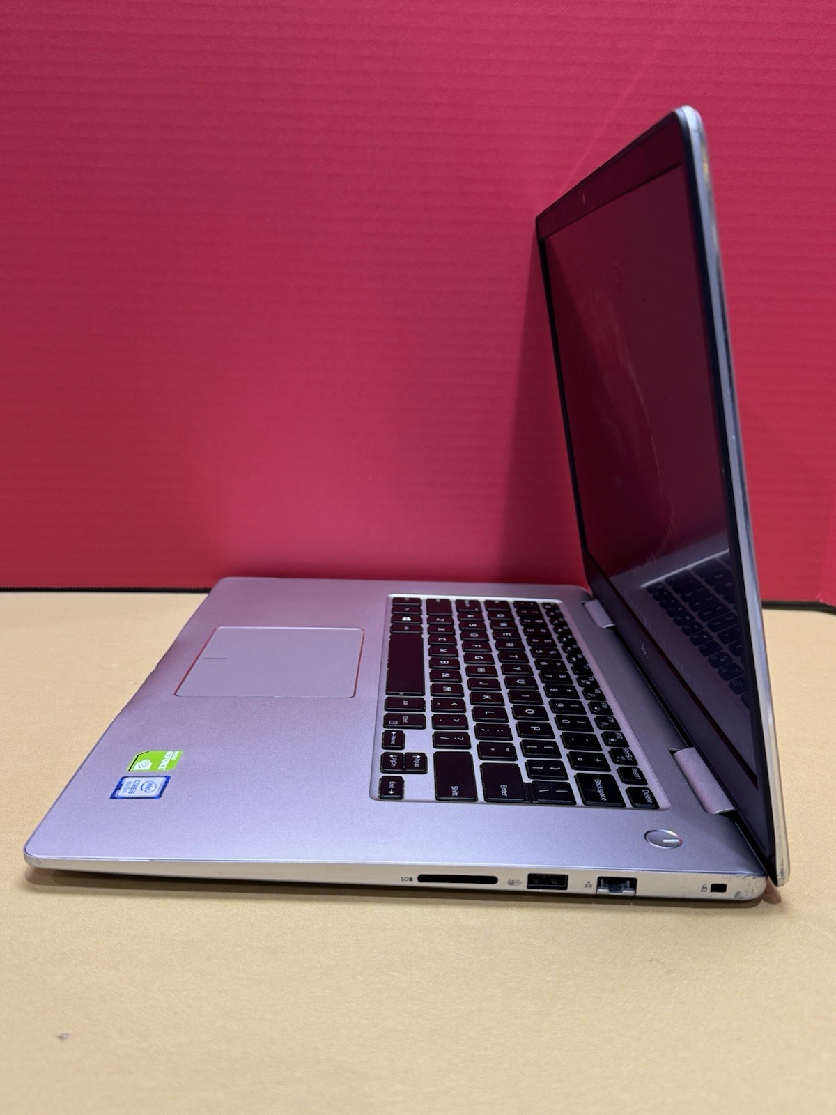 Dell Inspiron 7580 15” i5 8265U 1.6GHz 16GB RAM 256GB SSD NVIDIA GeForce MX150