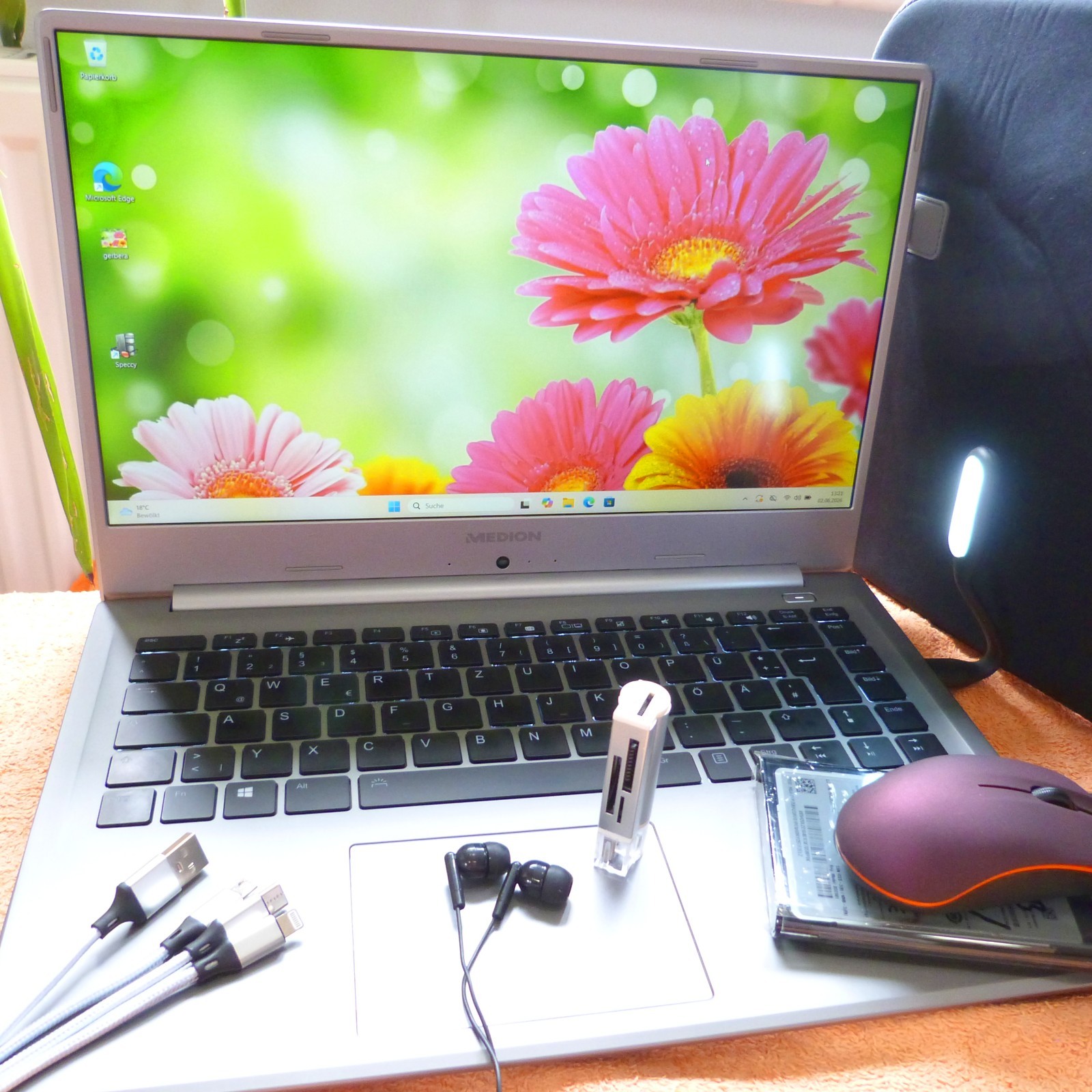 Medion S15447 ULTRABOOK 15″ FHD l 1512GB SSD HDD Windows 11 l 10Gen Core i5